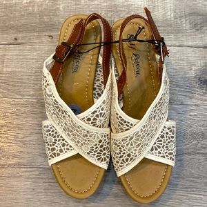 New Never Worn Wedge Cork Heel With Cream Lace Top Shoes! Perfect for Summer!